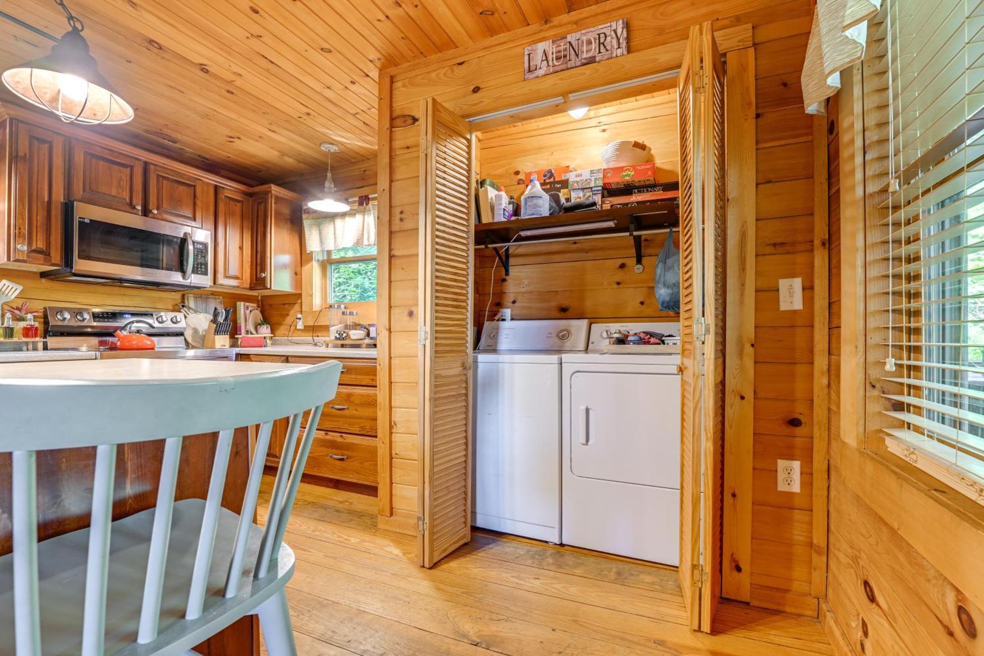 Pet-Friendly Bryson City Cabin With Fire Pit And Deck! Exterior foto